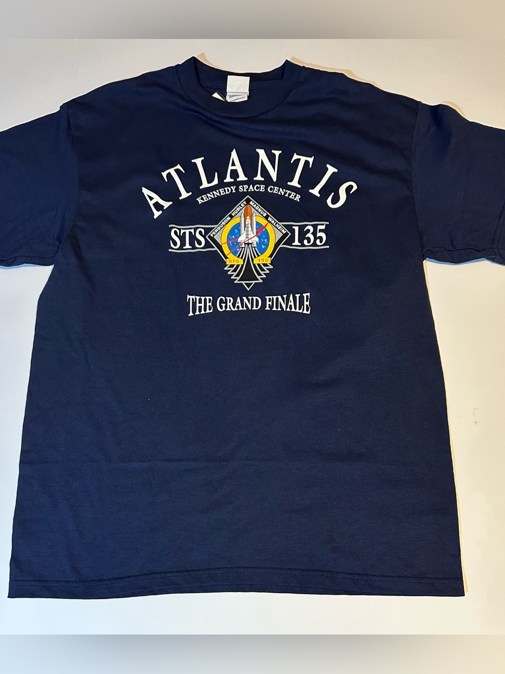 NASA Atlantis Space ShuttleSTS-135 Final Flight T Shirt 2011